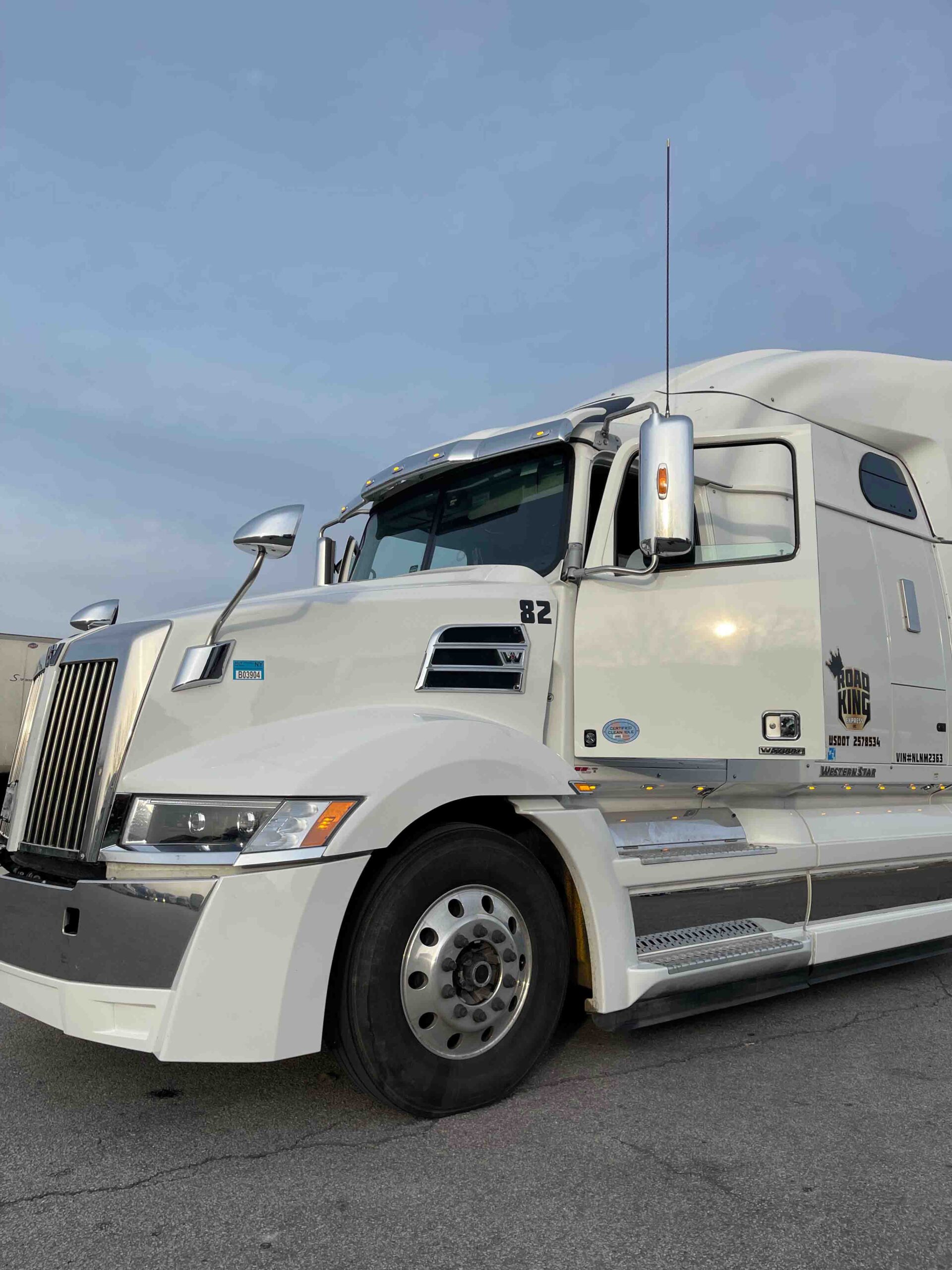 Best Trucking Companies For New Drivers 2023 Road King Express